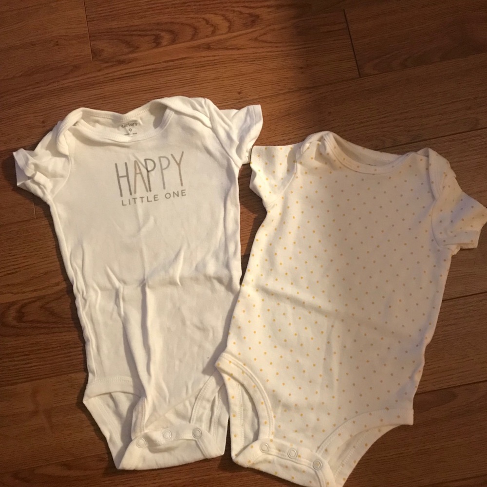 2 Carter’s Onesies Short Sleeved - 9 months